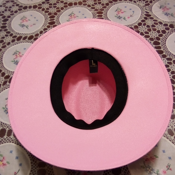 Hand painted hat size large - Picture 4 of 4